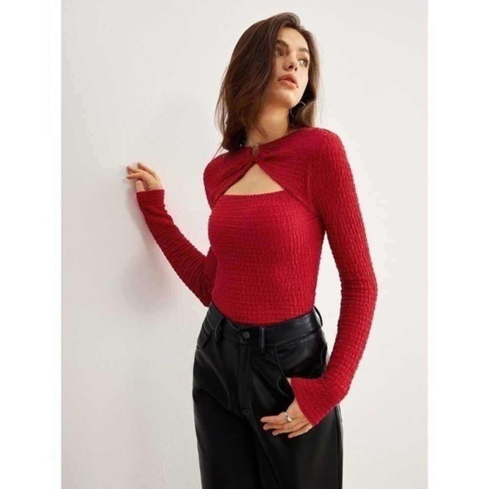 Commense Red Textured Knit Long Sleeve Top with Cutout Bust Detail Size L NWT